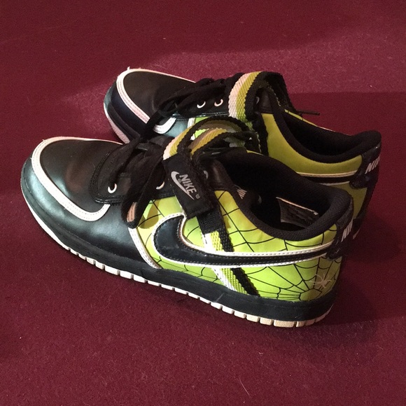 spider nike shoes